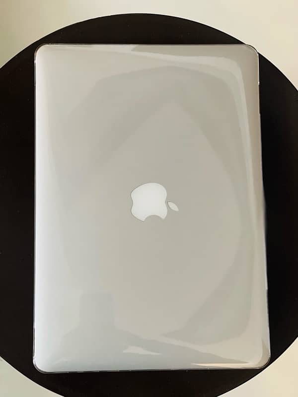 Macbook Pro Early 2015 in Excellent Condition Protector Installed 2