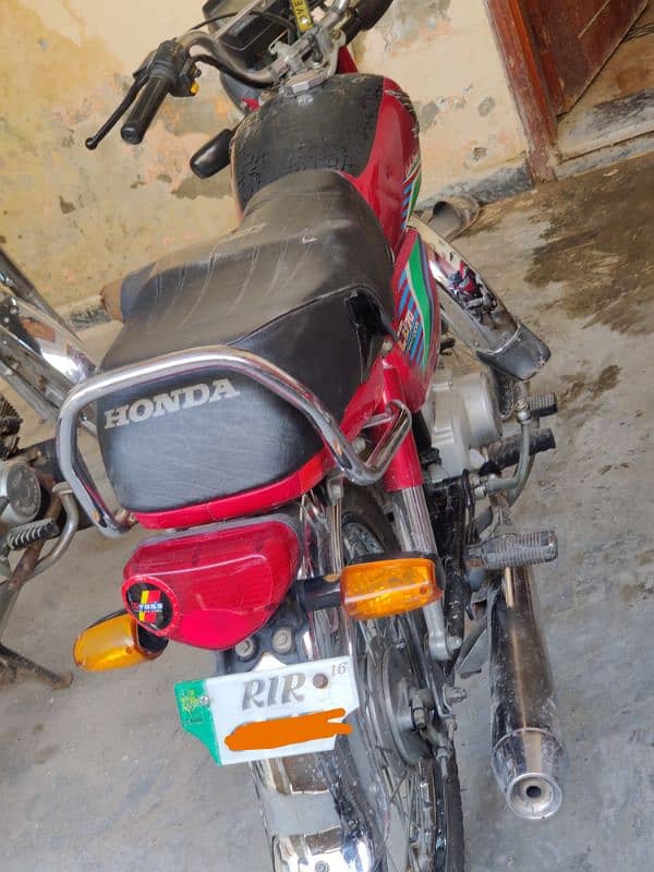 Honda CD 70 2016 3