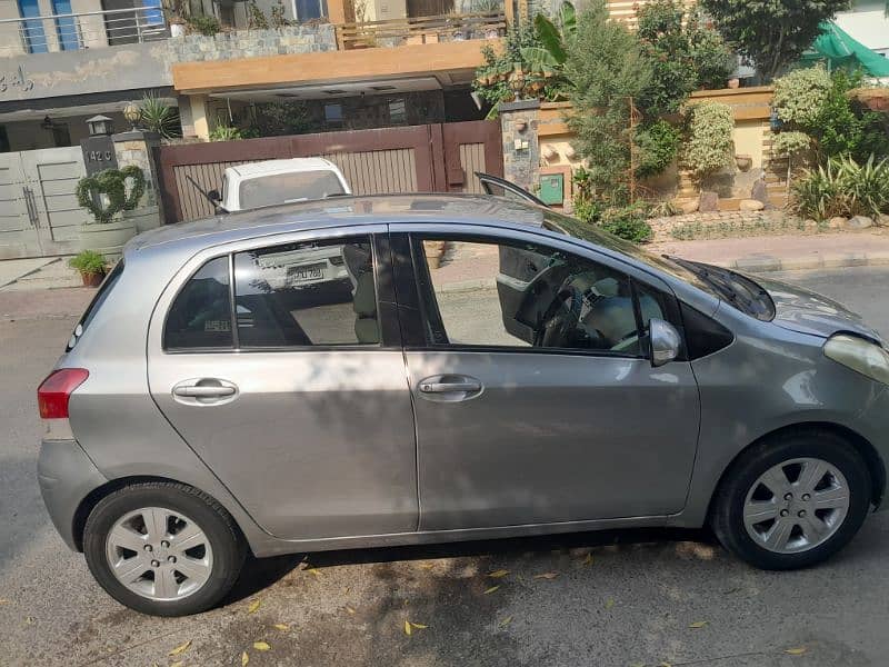 Toyota Vitz 2013 11