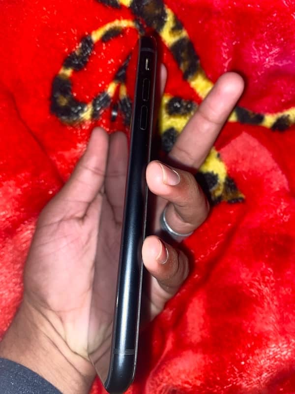 iPhone   xr jv 64 gb 0