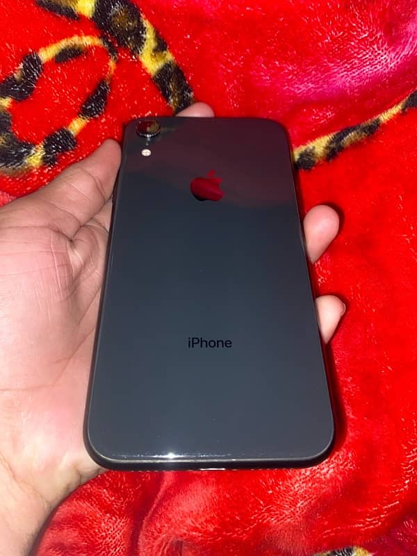 iPhone   xr jv 64 gb 1