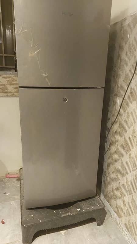 Hiaer Refrigerator Medium size 2