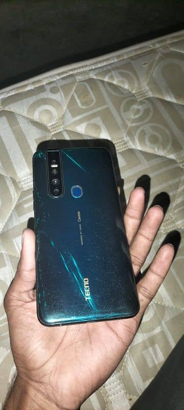 Tecno camon 15 pro with box 0