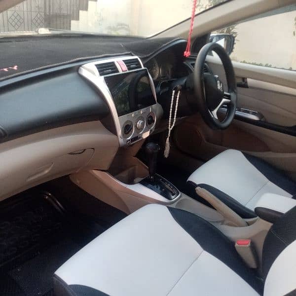 Honda City IVTEC 2018(Automatic) full original 14