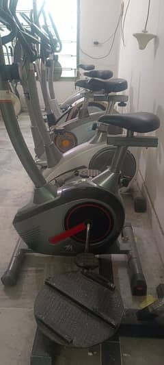 exercise cycle elliptical machine cross trainer magnetic upright bike