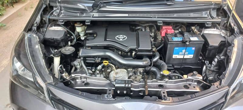 Toyota Vitz 2016 4