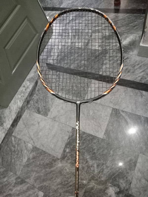 Racket badminton 1