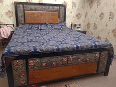 Metal bed set dressing & 2side table