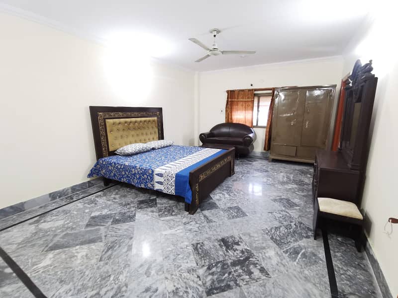 Fully furnished house flat available for rent Madina town Faisalabad 6