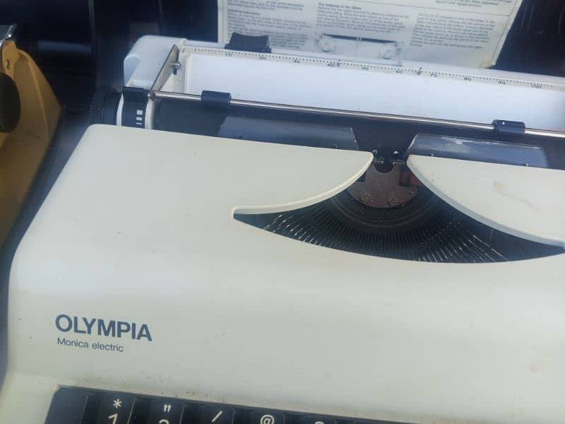 Typewriter electricronic 5