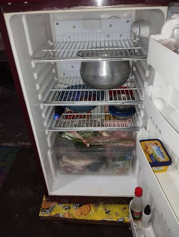 ORIENT RUBY glass door fridge all ok lush condition energy saving 5