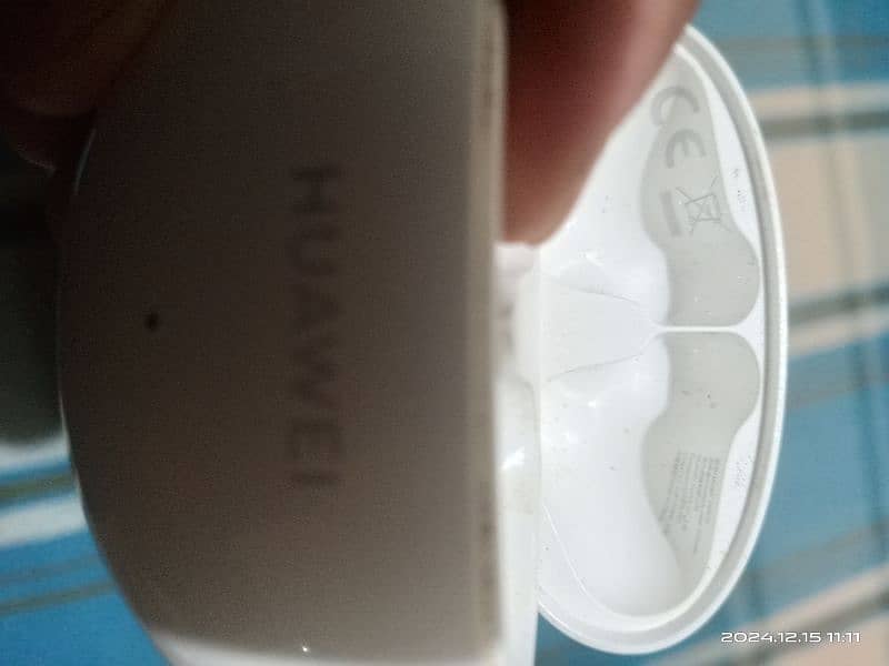 Huawei FreeBuds 4i 3