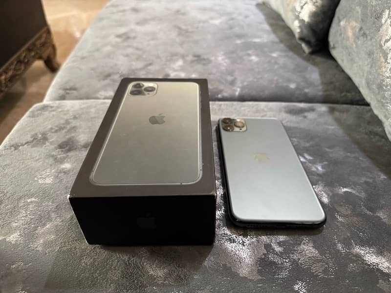 Iphone 11 Pro Max 64gb Pta Approved Midnight Green. 0