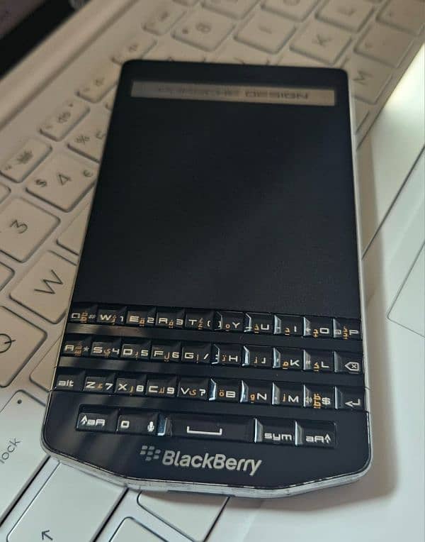 Blackberry Porsche Design P9983 0