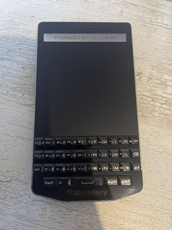 Blackberry Porsche Design P9983 16