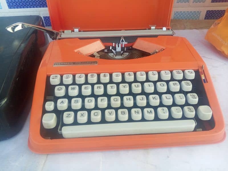 Typewriter manual brother and Hermes 5