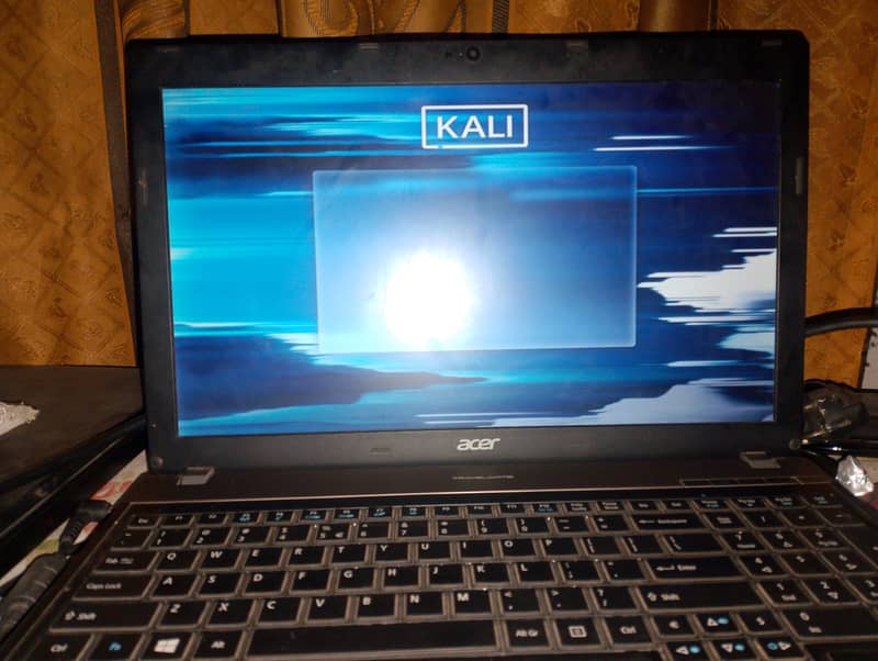 Acer TravelMate P653-M Laptop 2