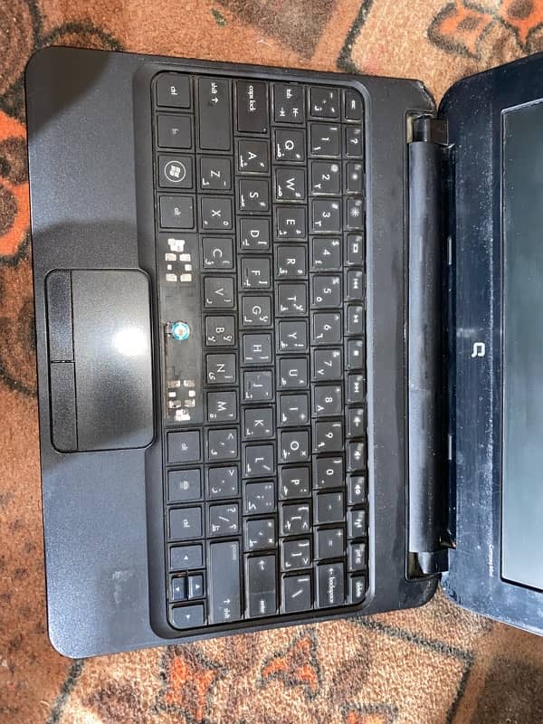 Hp compac laptop for sell  1gb 120gb with charger 5