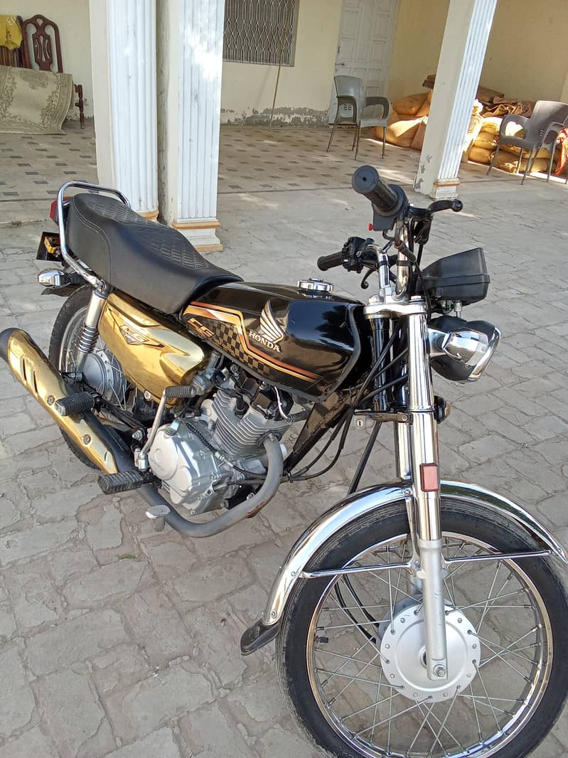 Honda CG 125 Special Edition 2024 0