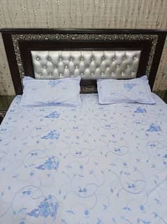 KING SIZE BED WITH MATRASS TWO SIDE TABLES AND DRESSING TABLE