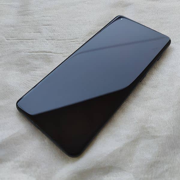 Oneplus 10 pro 12gb/256gb 10/10 condition 1