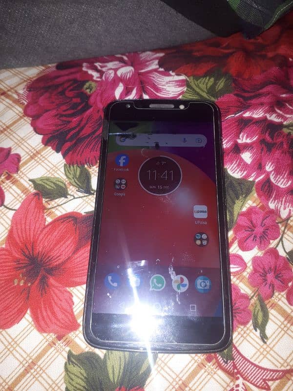 Moto e 4 5