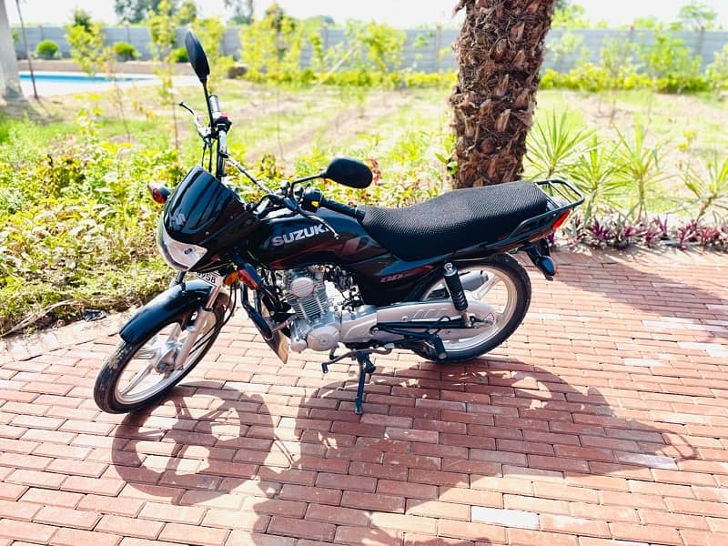 Suzuki 110 Black colour 1