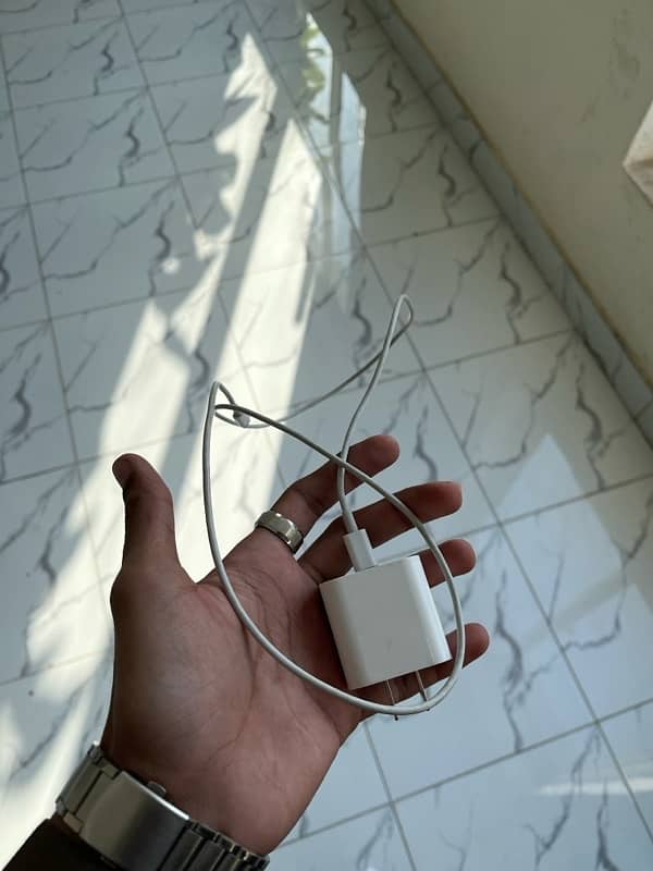 iphone 13jv 100BH box led charger . 7month apple warray available . 7