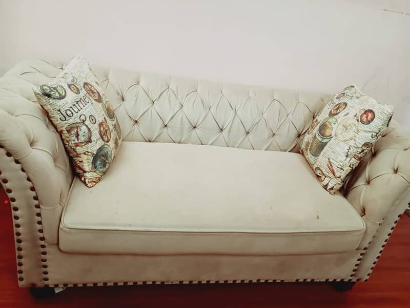 2 Seater Sofa in Good condition 1