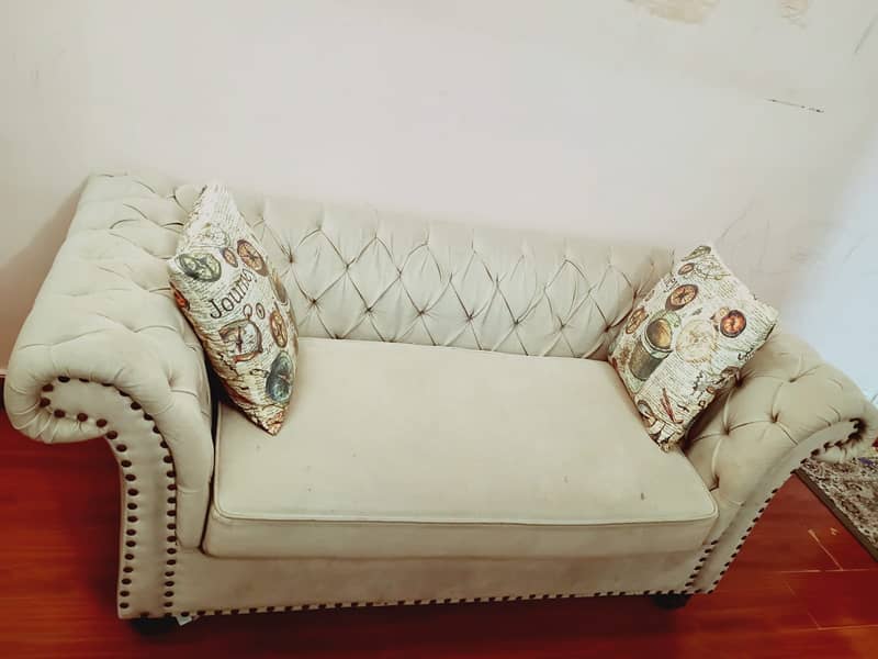 2 Seater Sofa in Good condition 3