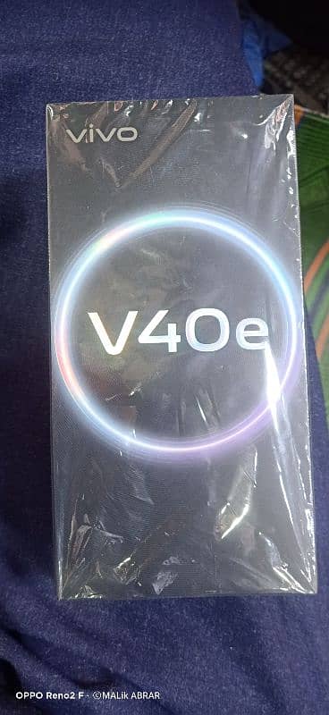 vivo v40e 8GB. 256GB 1