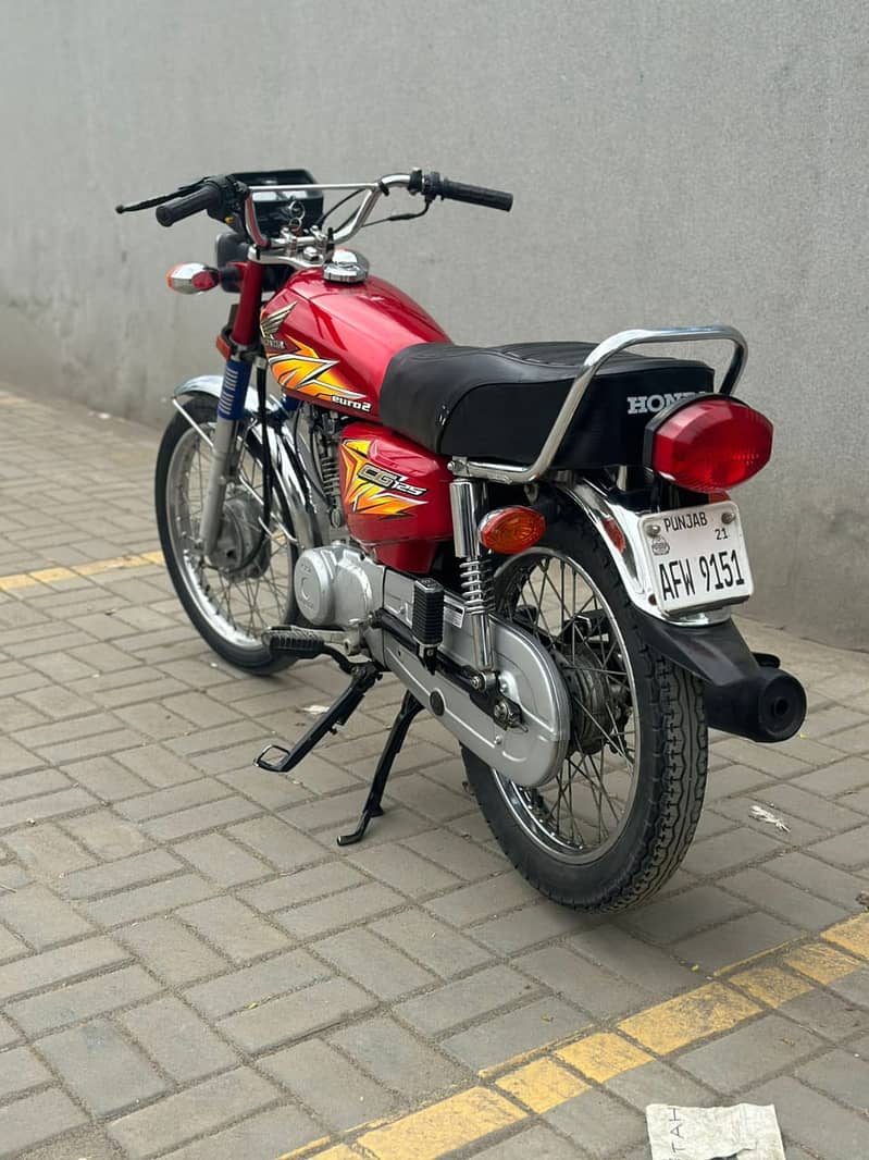 Honda CG 125 2021 model bike for sale call on,03184661884 1