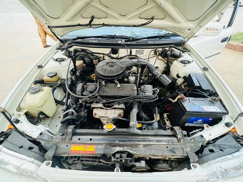 Toyota Corolla GLI 2000 1300 cc Manual Transmission 4