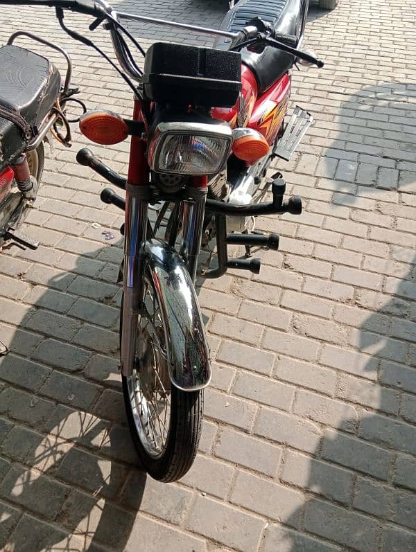 good condition Honda 125 for sale. 3