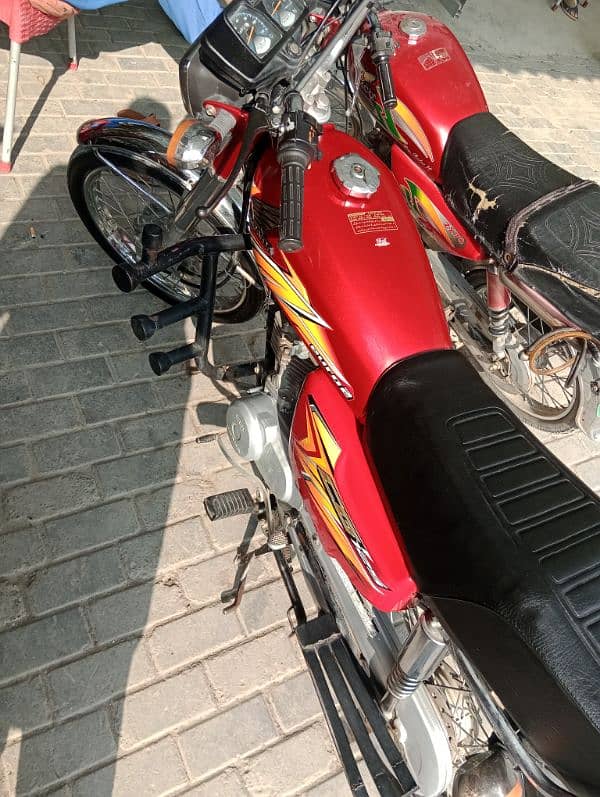 good condition Honda 125 for sale. 4