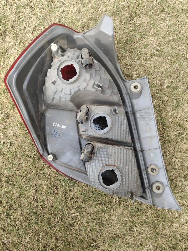 Suzuki cultus rear RH headlight 2