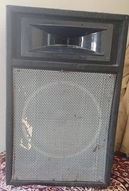 speaker urgent sale out 0