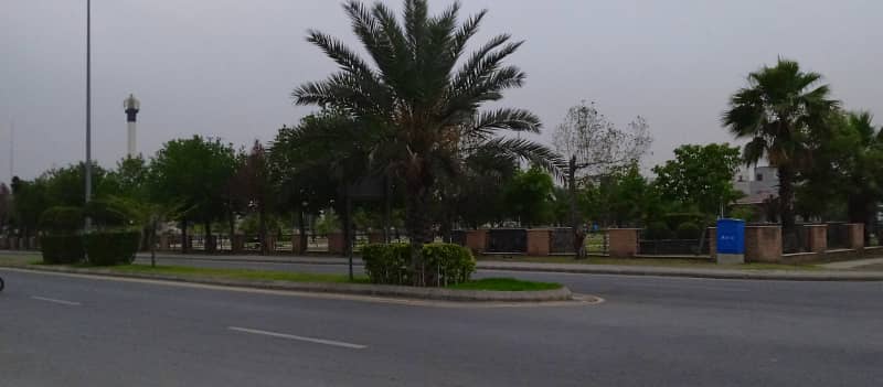 10 MARLA RESIDENTIAL PLOT FOR SALE IN G 6 BLOCK PHASE 4 BAHRIA ORCHARD LAHORE. 1