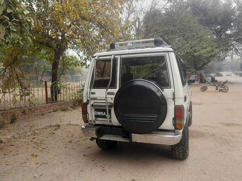 Toyota Land Cruiser 1987 LJ 71 Model 19