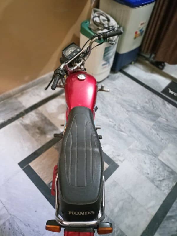 Honda CD 70 Red 3