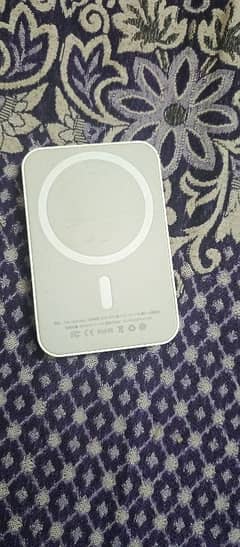 iPhone Magnetic Power Bank