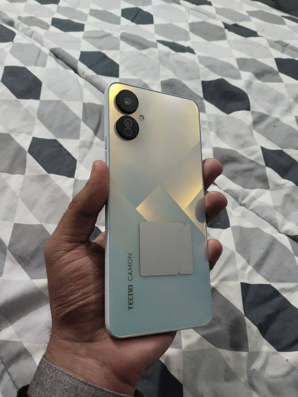 Tecno Camon 19 Neo 0