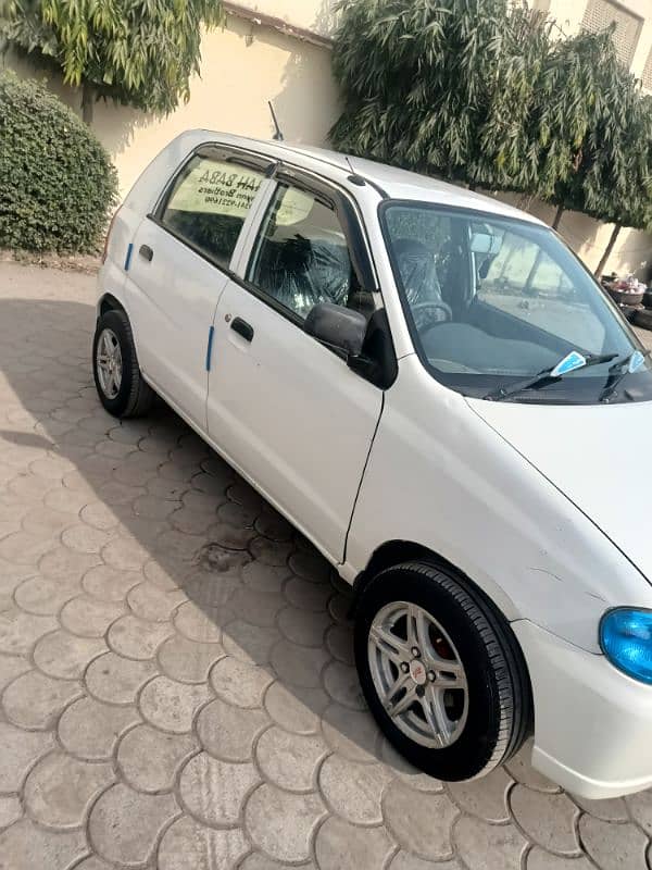 Suzuki Alto 2011 3