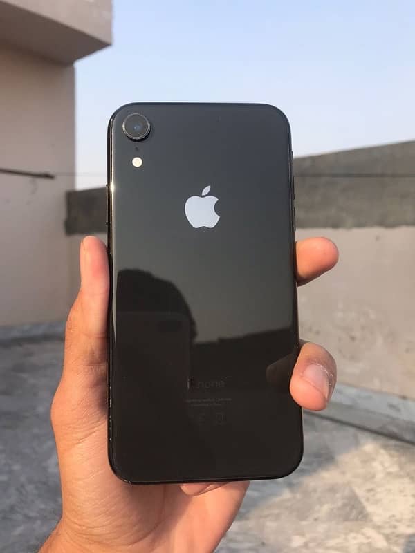 iphone xr 64jb factory unlock bh79 2