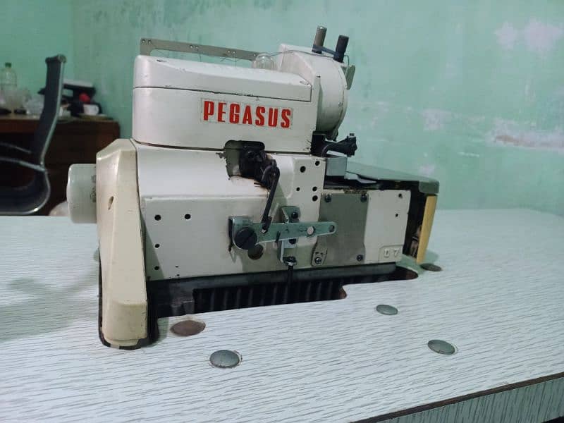 pegasus overlock machine + sarvo motor 1