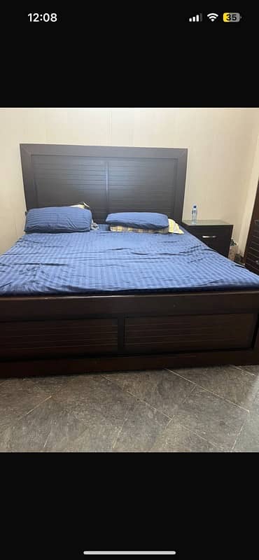 Bed in new condition 0