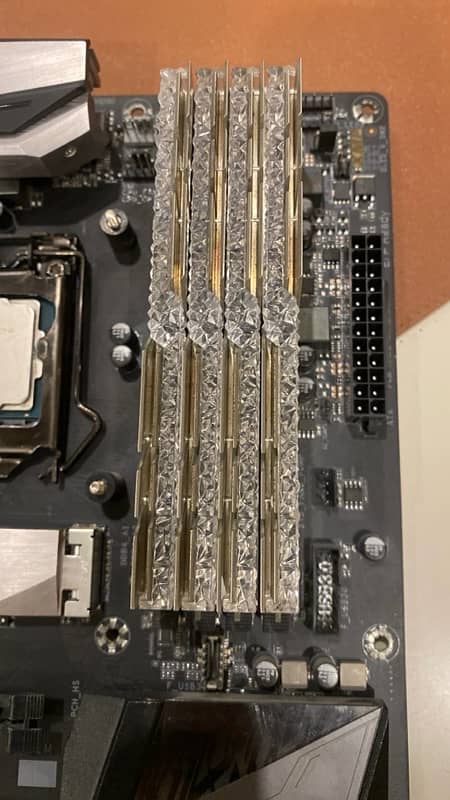 Gigabyte Z390 Aorus Ultra with core i5 9500 and 32GB Ram 2