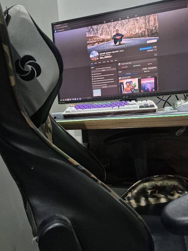 GLOBAL RAZER GAMING CHAIR 4