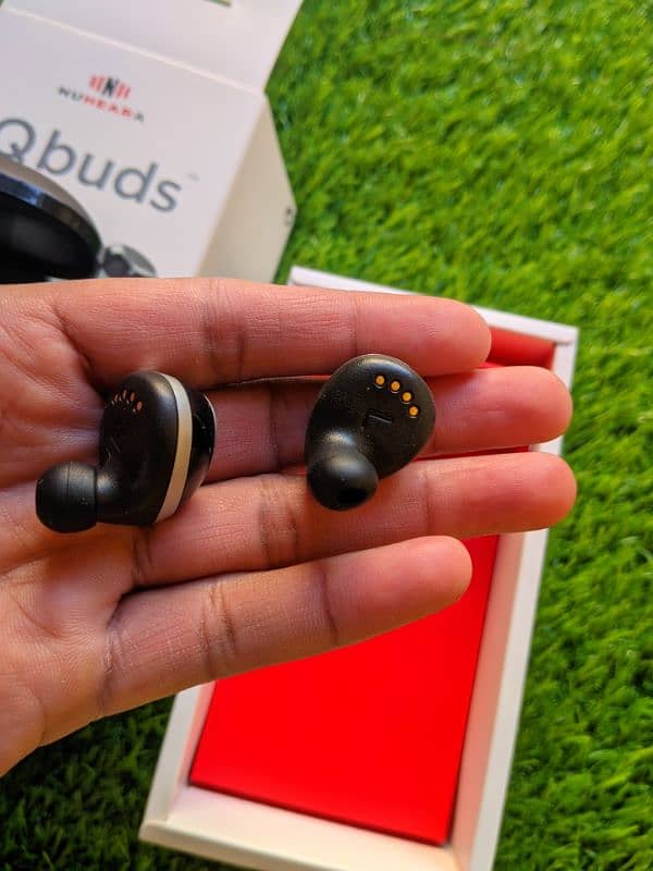 Nuheara IQbuds NU317 Intelligent Truly Wireless Earbuds 9