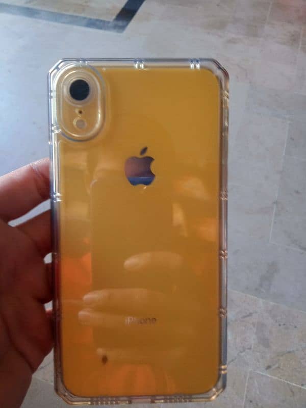 iphone XR yellow 0